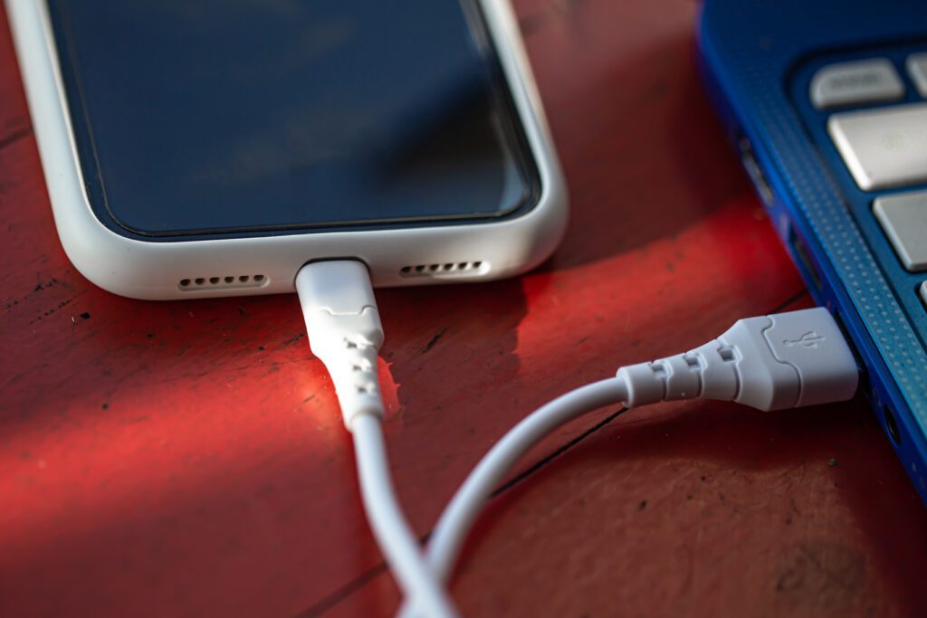 iPhone charging with battery issue