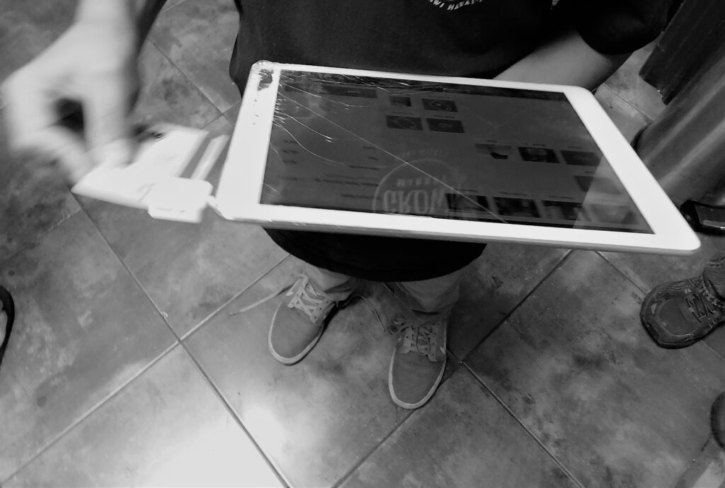 using iPad cracked screen